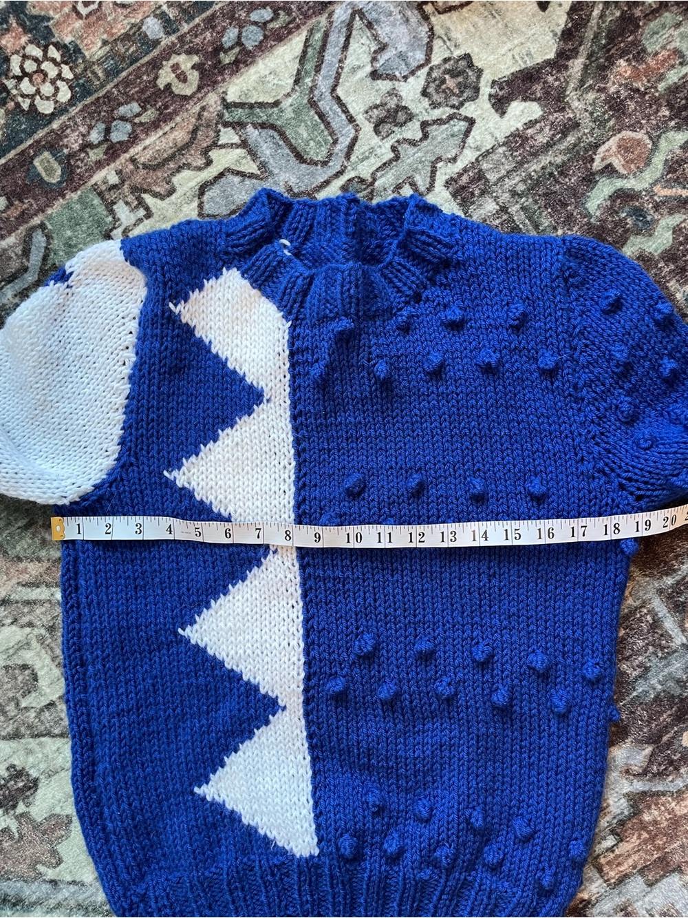 Bundle of Vintage Women’s Blue and Cream Knit Sweaters - Cozy Winter Styles M - Picture 6 of 7